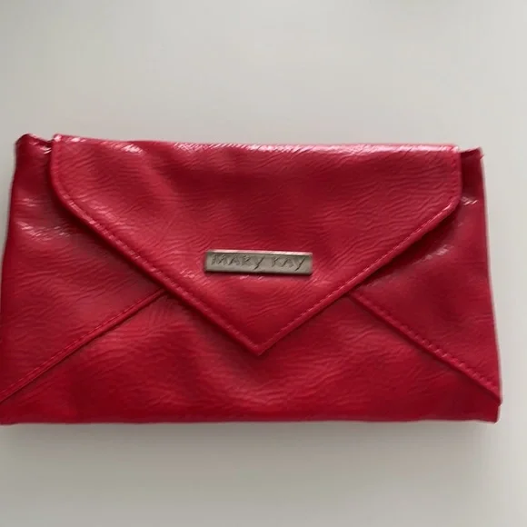 NWOT Mary Kay fire engine red patent clutch